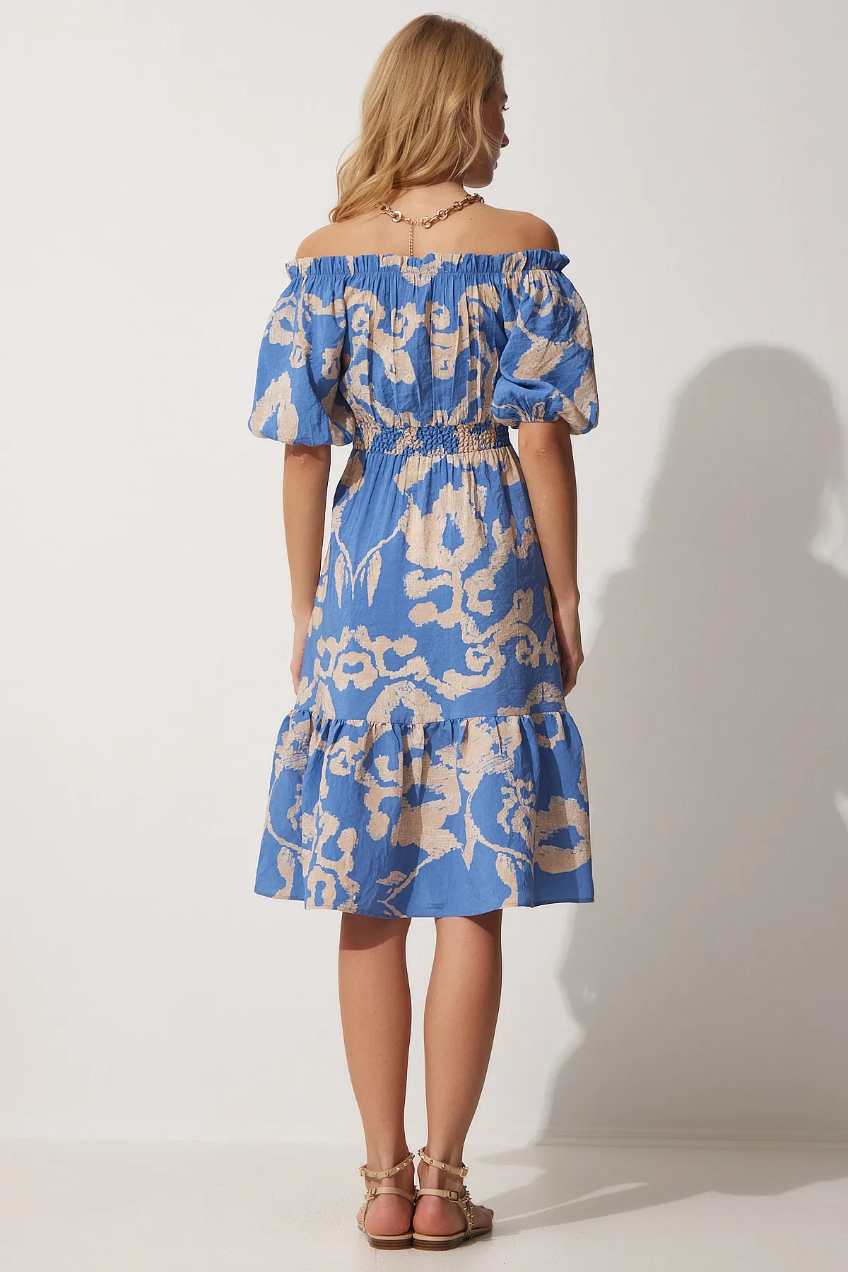 Happiness İstanbul  Blaues Sommerkleid aus Leinen und Viskose mit Carmenkragen für Damen MX00084