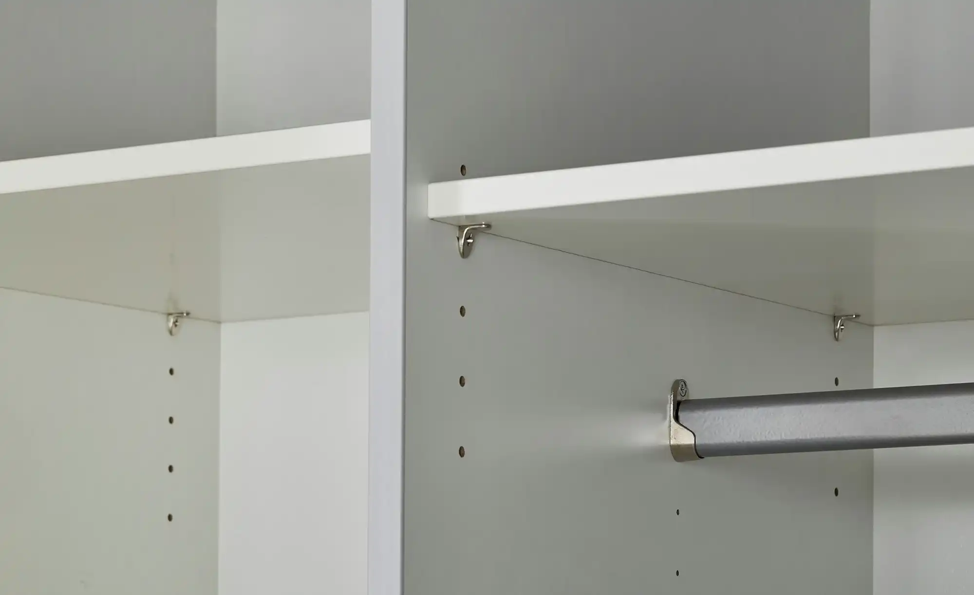 Kleiderschrank