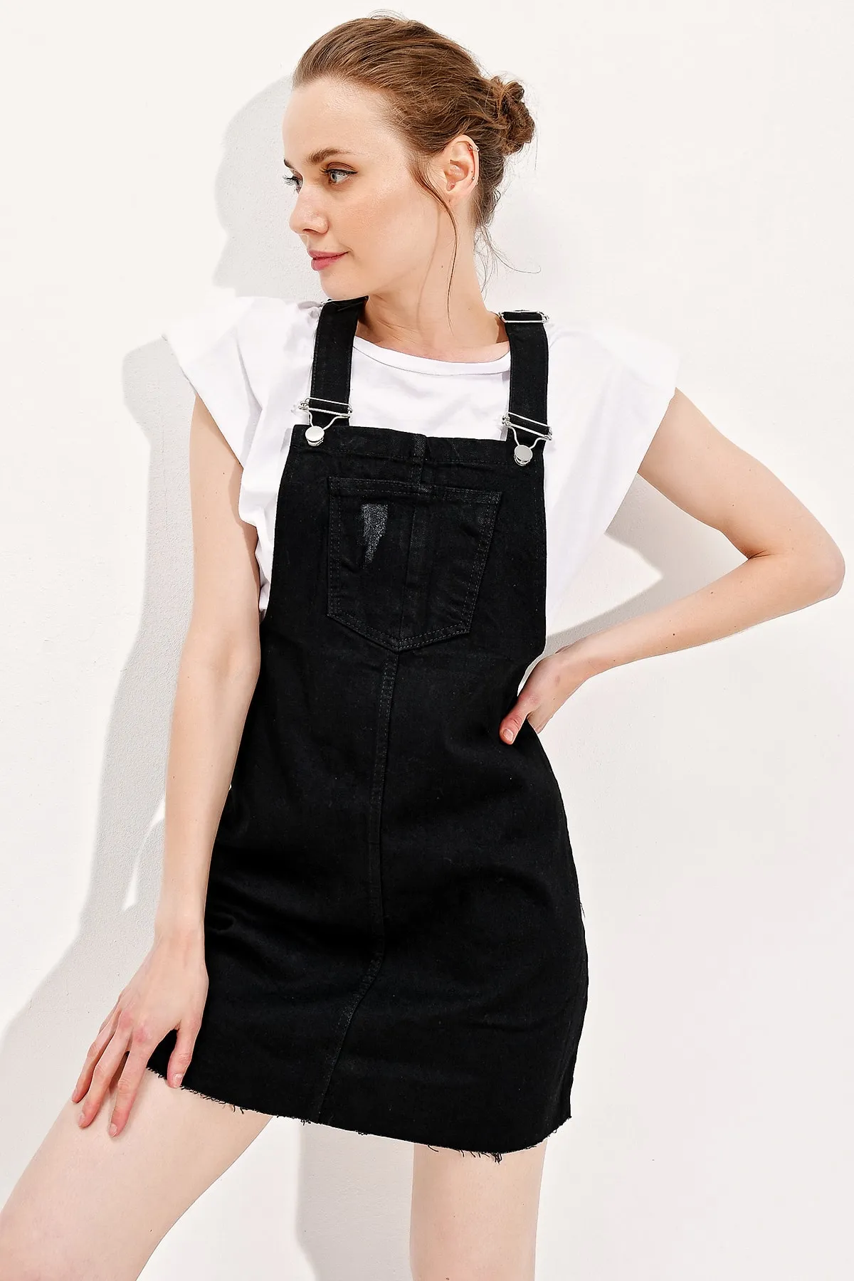 Trend Alaçatı Stili  Damen-Jeans Salopet mit Riementasche in Schwarz ALC-X6193