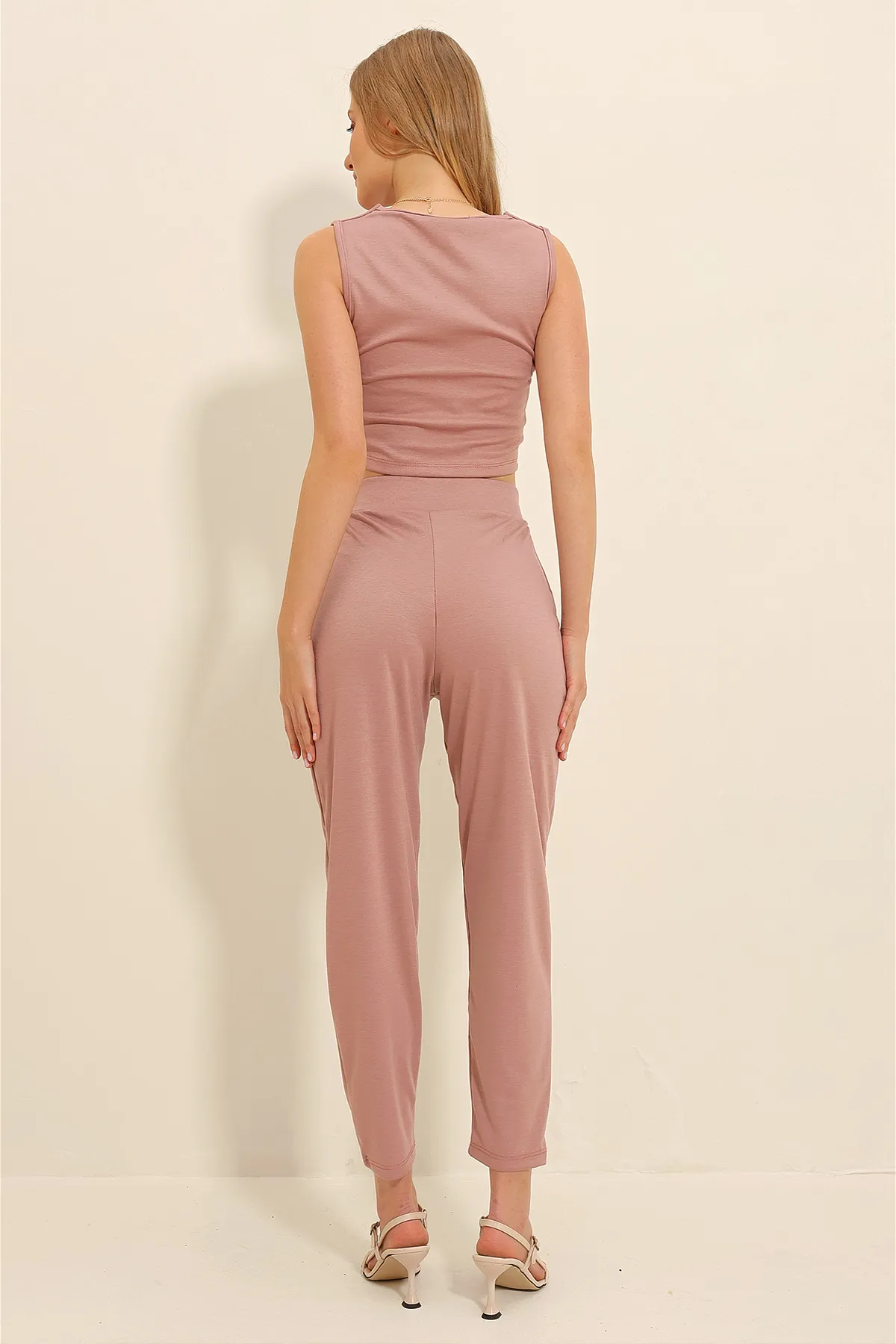Trend Alaçatı Stili  Puderrosa Karottenhose mit hoher Taille für Damen ALC-X11148