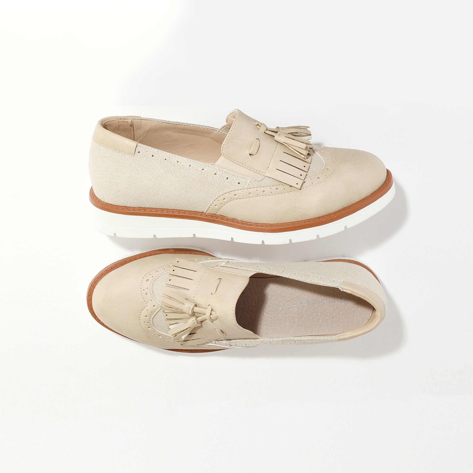 Slippers compensés à franges et glands, textile et synthétique