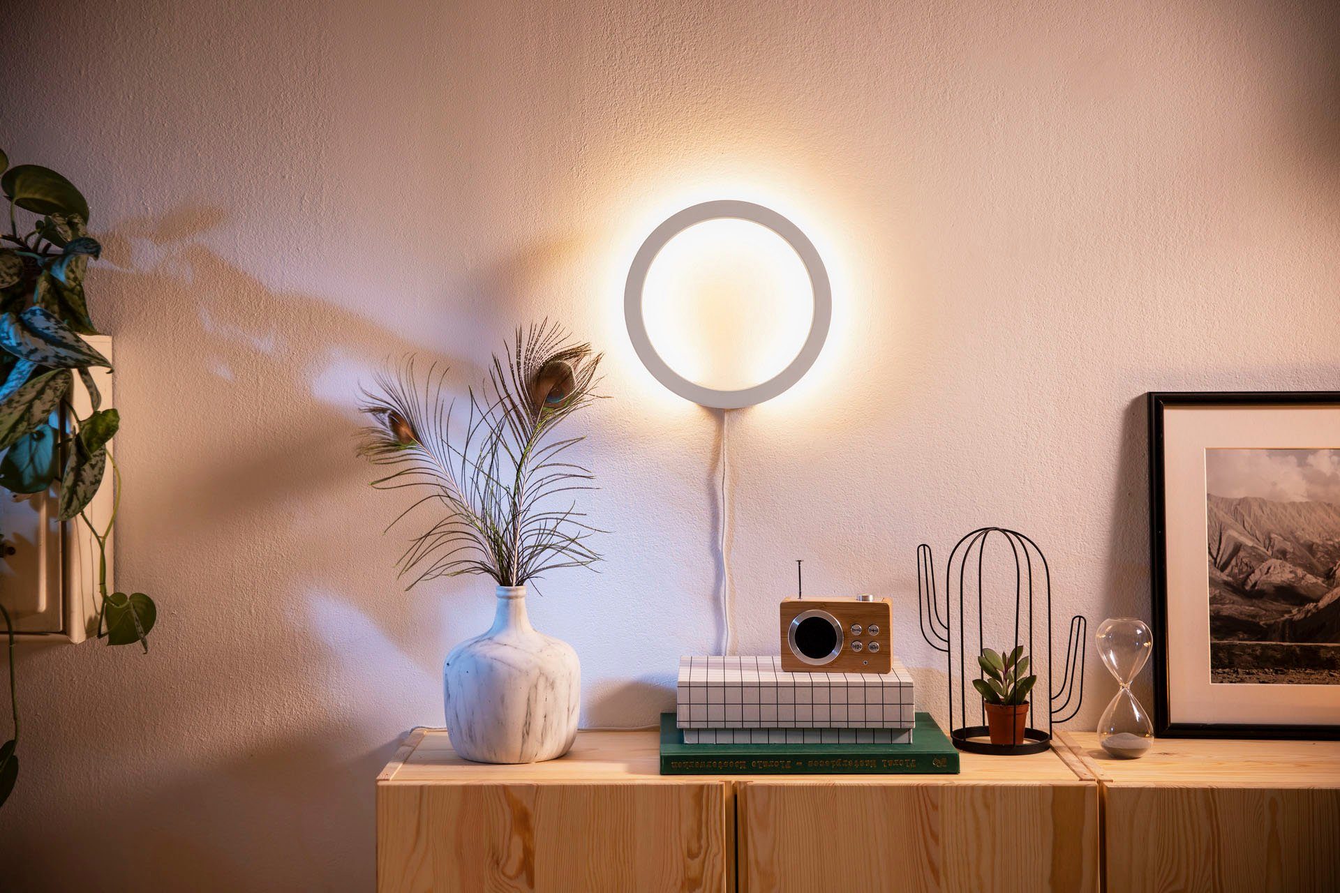 Philips Hue LED Wandleuchte Sana, Dimmfunktion, LED fest integriert, Farbwechsler
