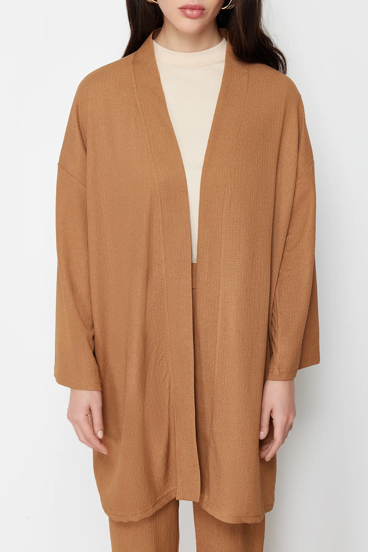 Trendyol Modest  Beigefarbenes, gestricktes Kimono-Hose-Bottom-Top-Set TCTSS24US00045