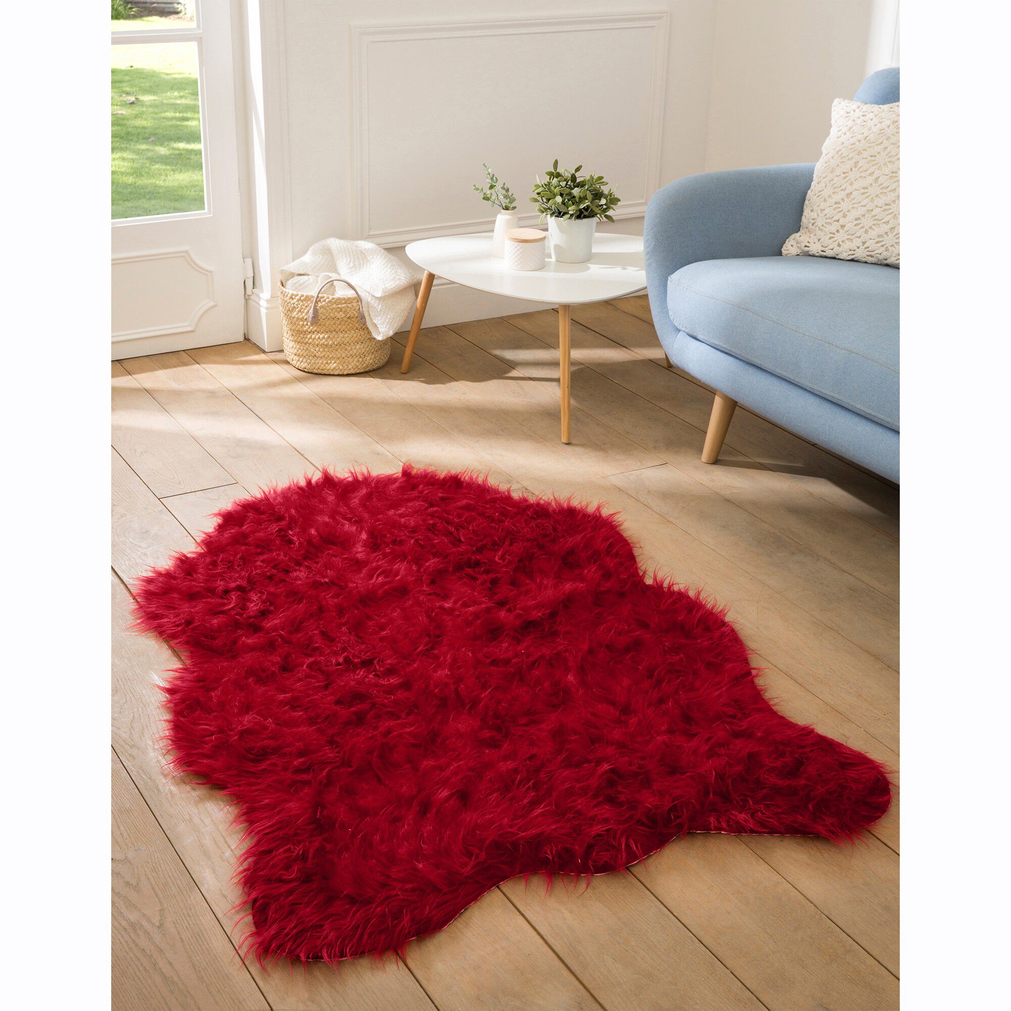 Tapis poils forme peau de bête