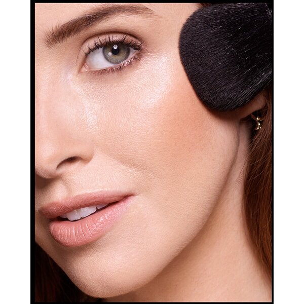Max Factor Facefinity Matte 001 világos bronzosító 10g