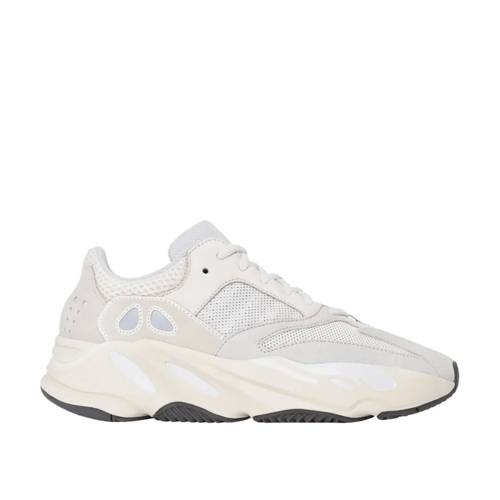 adidas YEEZY Boost 700 Analog EG7596 / weiss