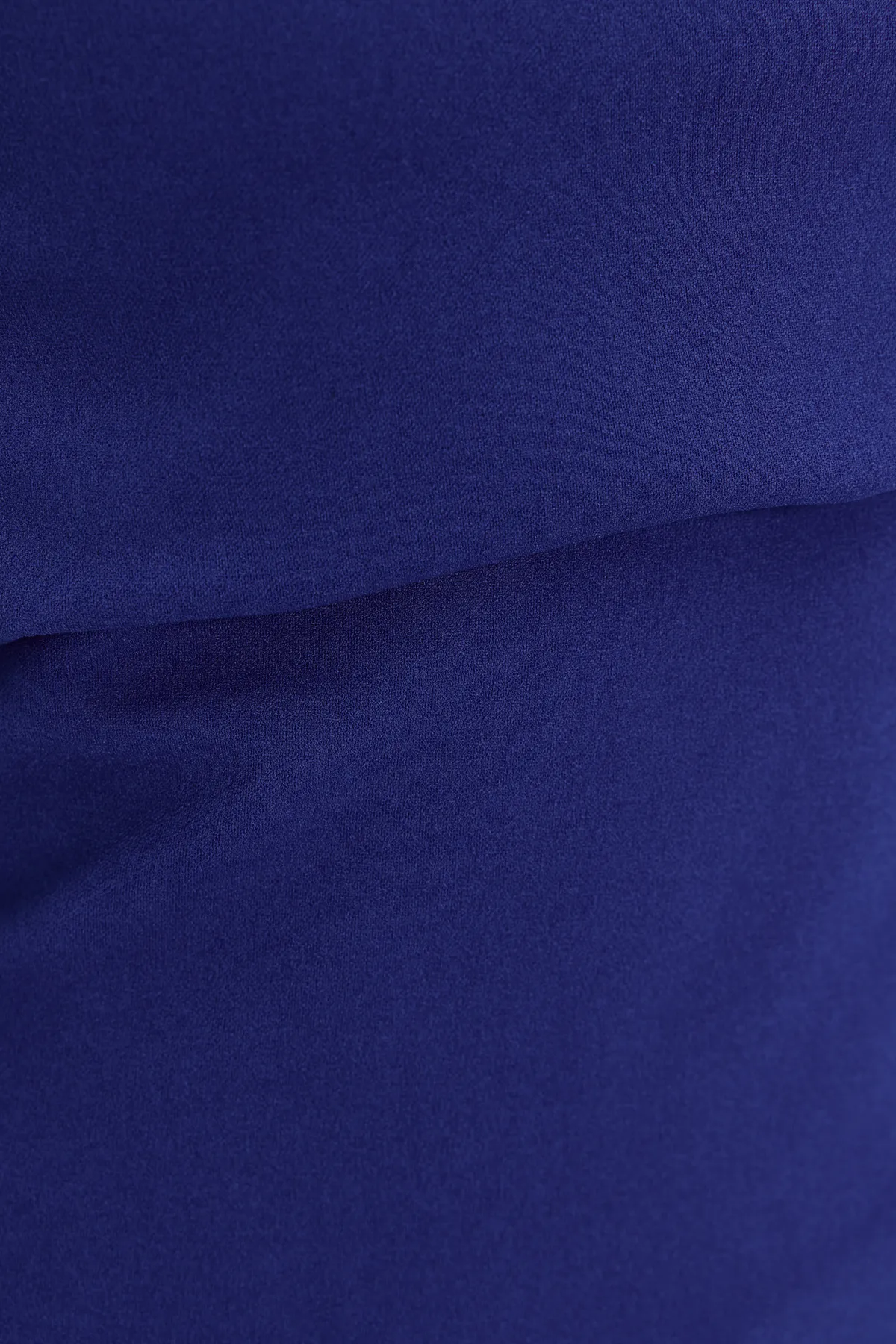 Trendyol Collection  Saks Krepp-Strickbluse mit trägerlosem Kragen und seitlichem Reißverschluss TWOSS23BZ00928