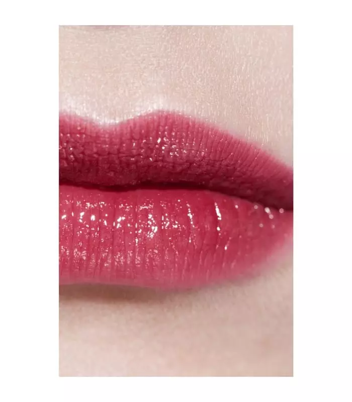 ROUGE COCO FLASH La Couleur, la Brillance, l'Intensité en un Éclair