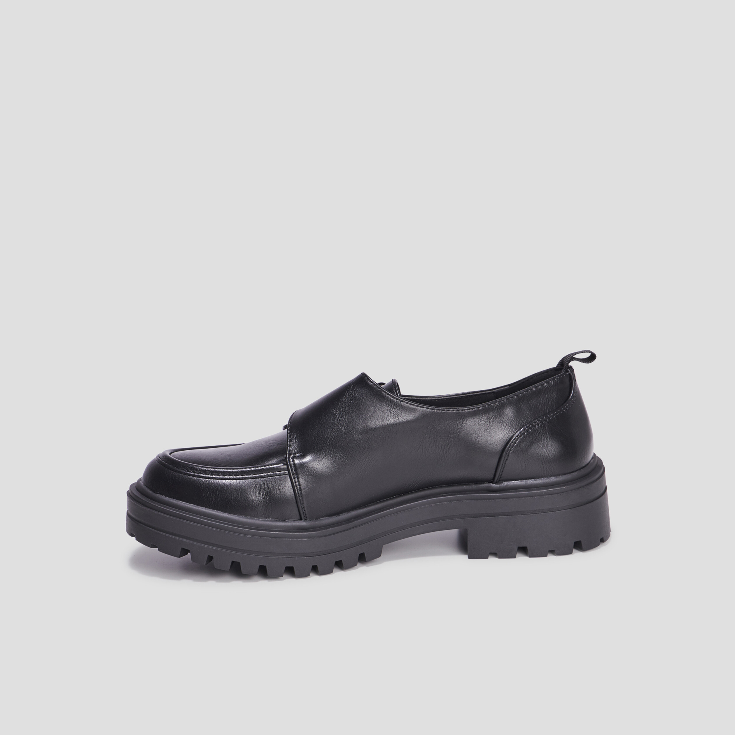 Derbies crantées avec boucle Liberto noir femme | La Halle
