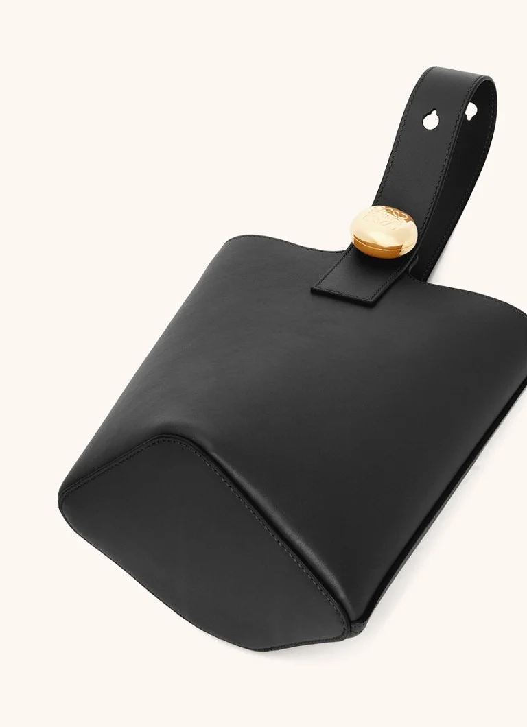 LOEWE Pebble Bucket Mini crossbody bag made of calfskin