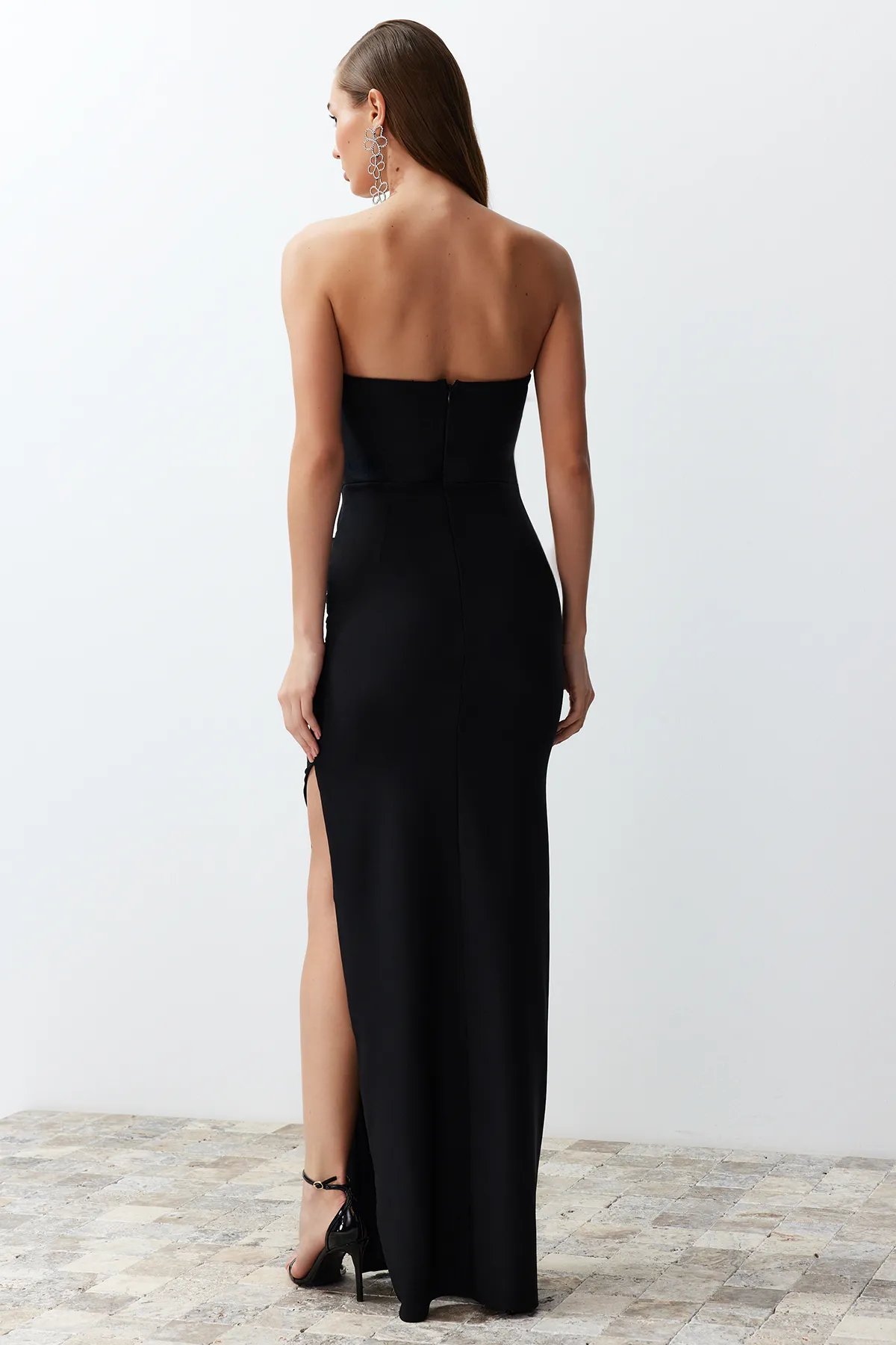 Trendyol Collection  Schwarzes, körperbetontes Korsett, detailliertes Hochzeits-/Nikah-langes Abendkleid TPRSS24AE00069