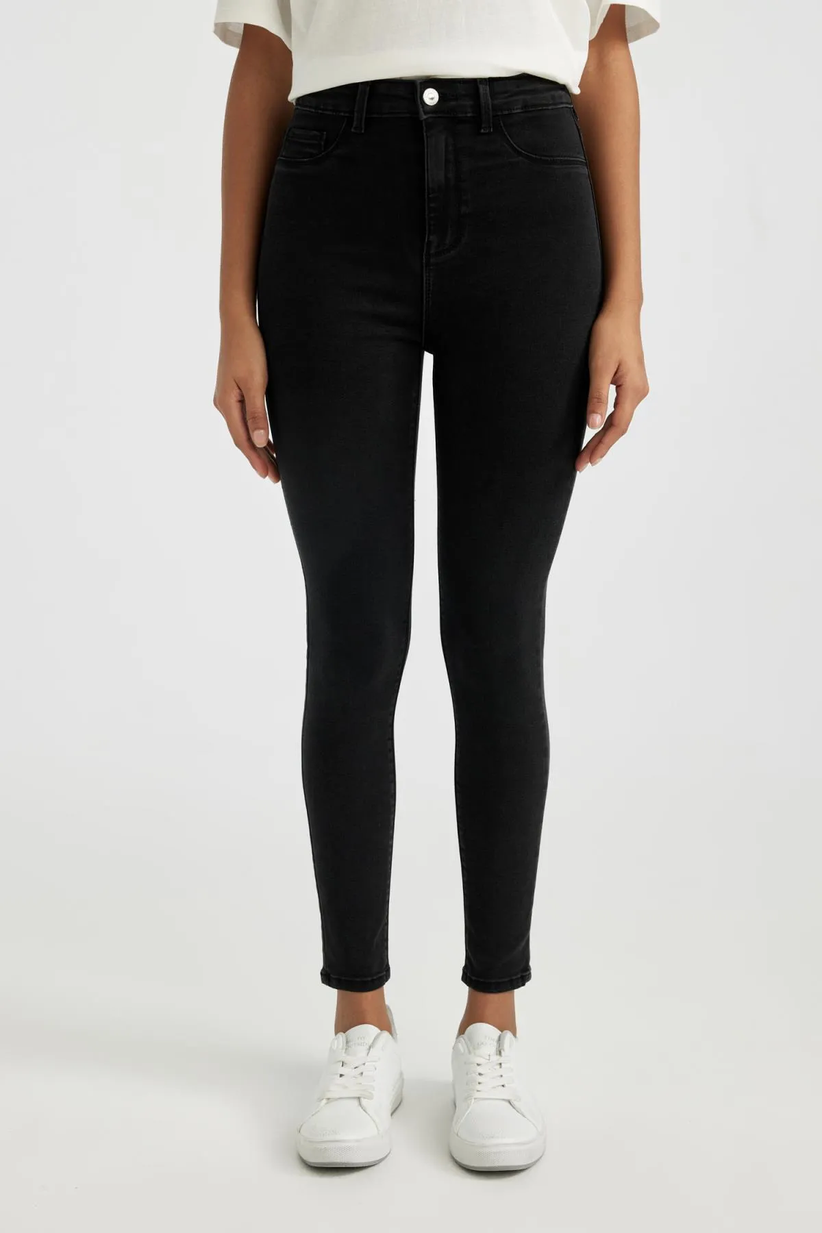 DeFacto  Jegging Jeanshose mit hoher Taille und Knöchellänge und schmalem Bein B7498ax24sp