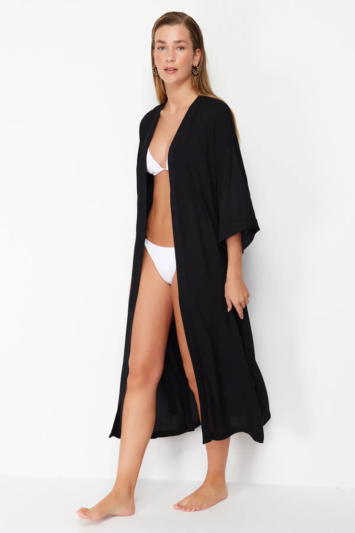 Trendyol Collection  Geometrisch gemusterter, gewebter Maxi-Kimono und Kaftan mit Gürtel TBESS23KM00025