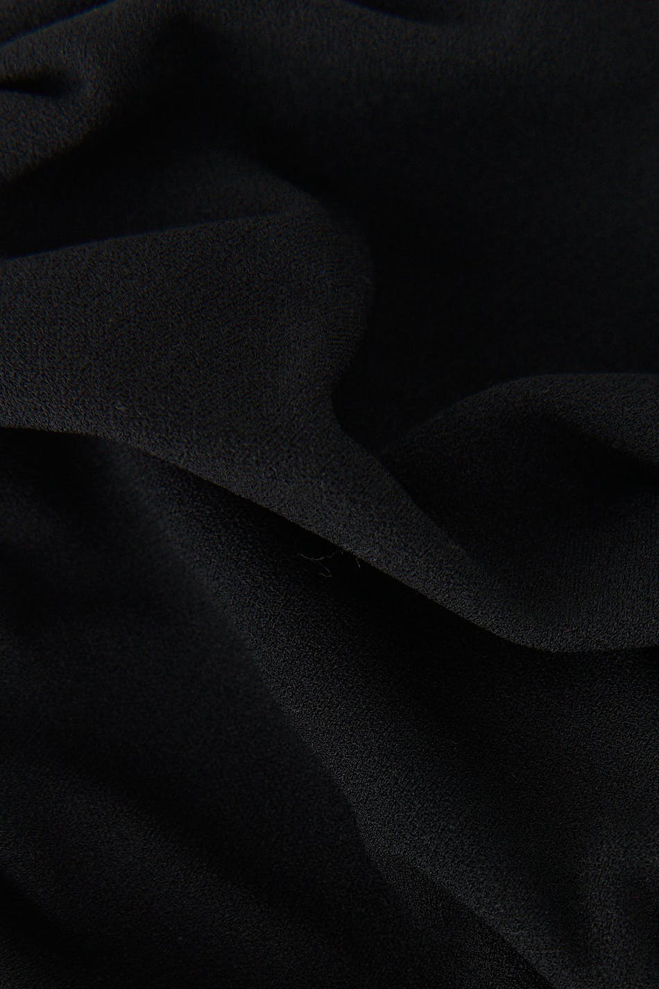 Low cut wire top