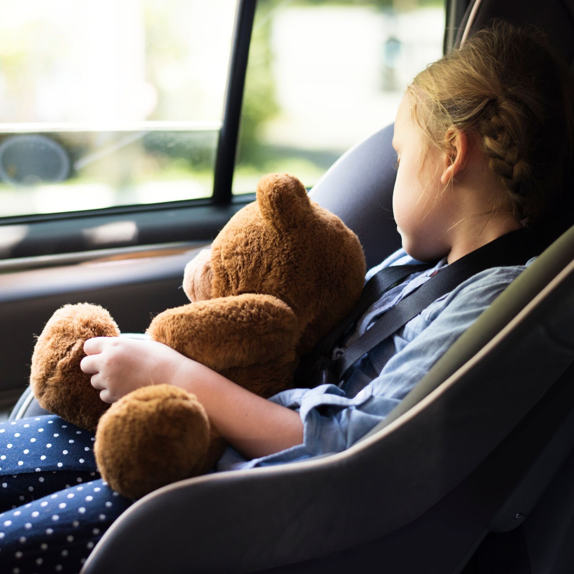 FableKids Autokindersitz Kinderautositz Kindersitz Körpergröße von 76-150 cm ECE R129/03, ab: 15 Monaten, bis: 12 Jahre, ab: 9,00 kg, bis: 36,00 kg, Vorwärtsgerichtet