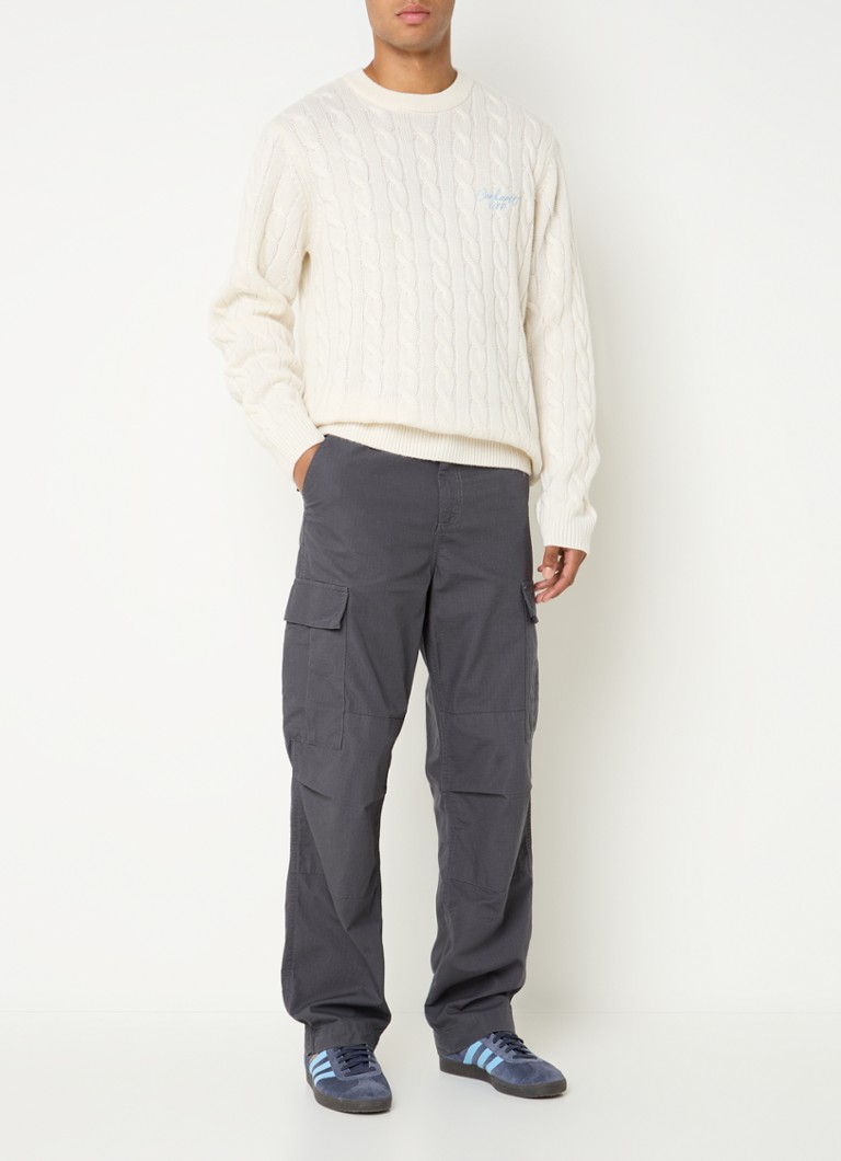 Maglione Carhartt WIP Signature a trecce, realizzato in misto lana, con logo ricamato.