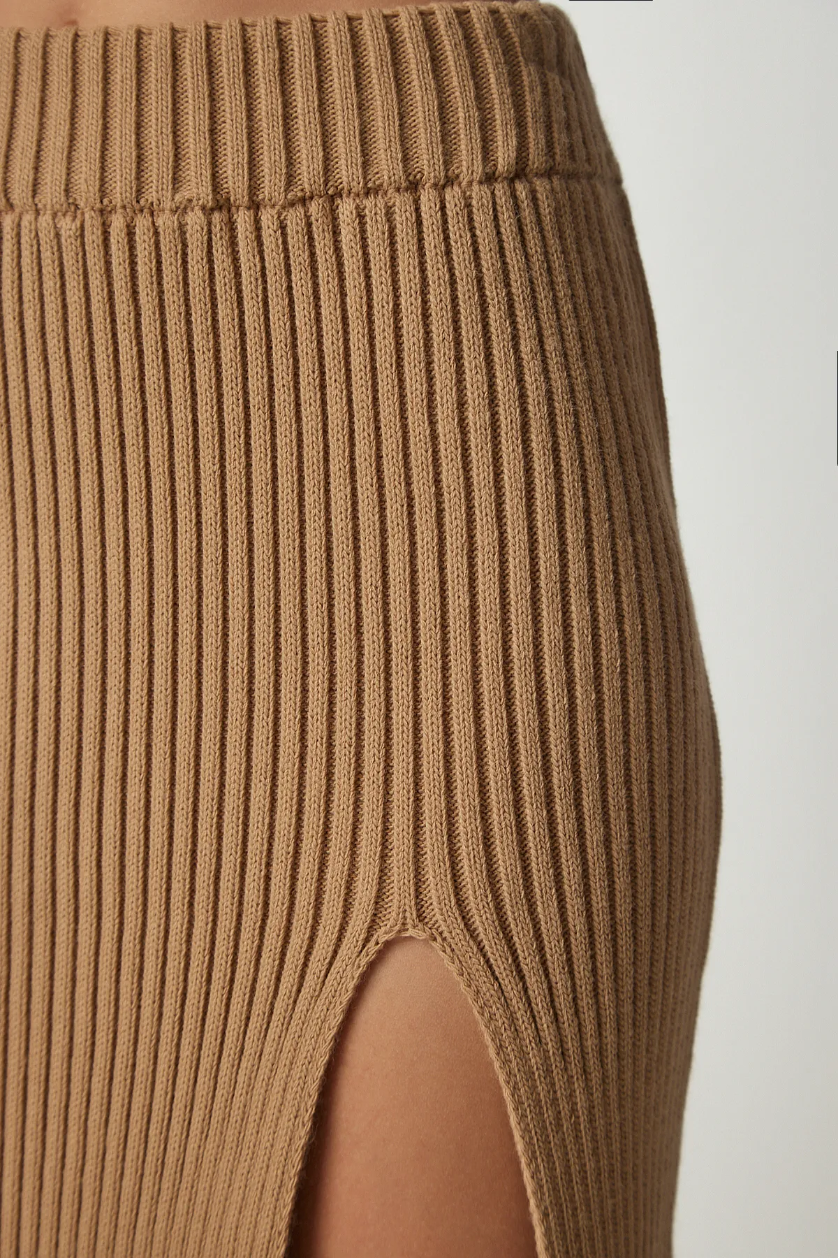 Happiness İstanbul  Damen-Strickwarenset in Keksform mit kurzem Kordelrock PF00020