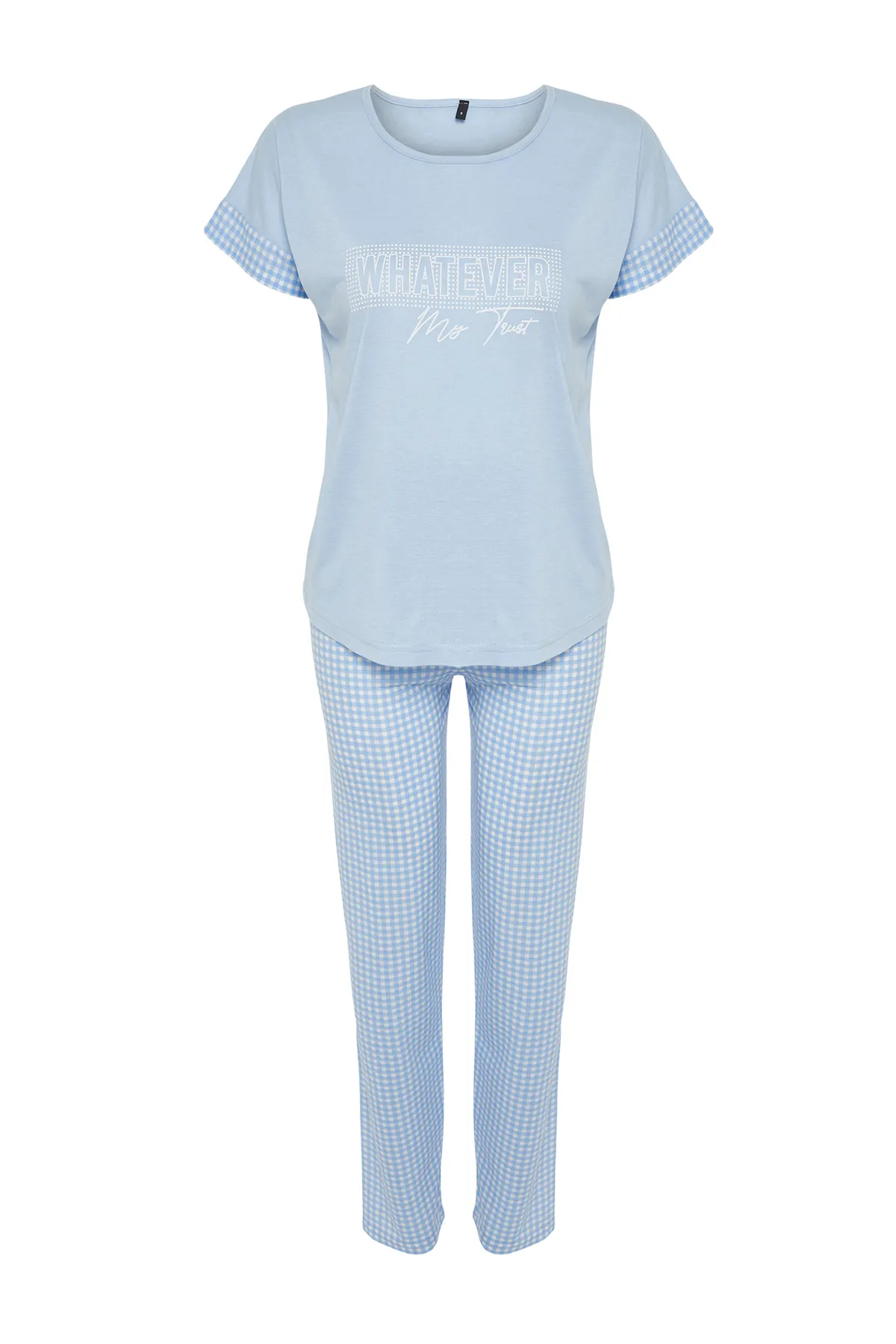 Trendyol Collection  Blaues Pyjama-Set aus Strick mit Gingham-Muster und Slogan-Aufdruck THMSS24PT00364