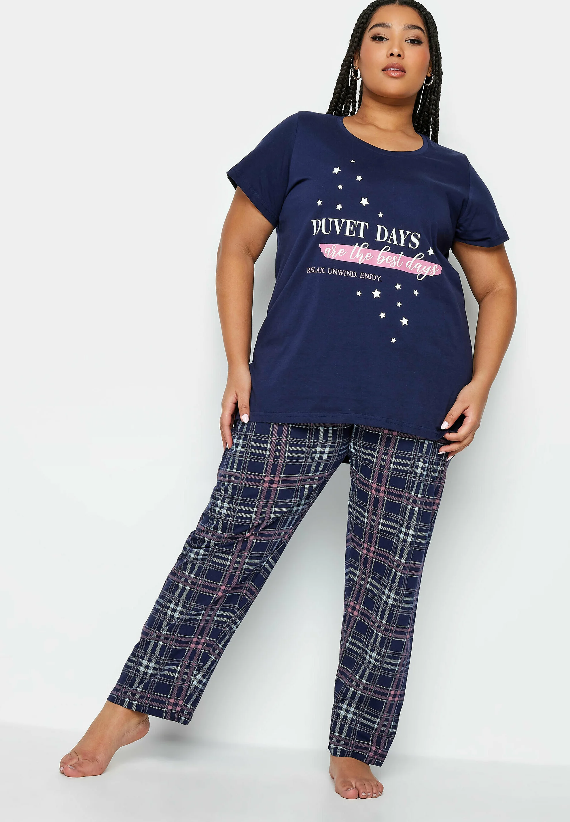 Conjunto de pijama con eslogan de Yours Clothing DUVET DAYS