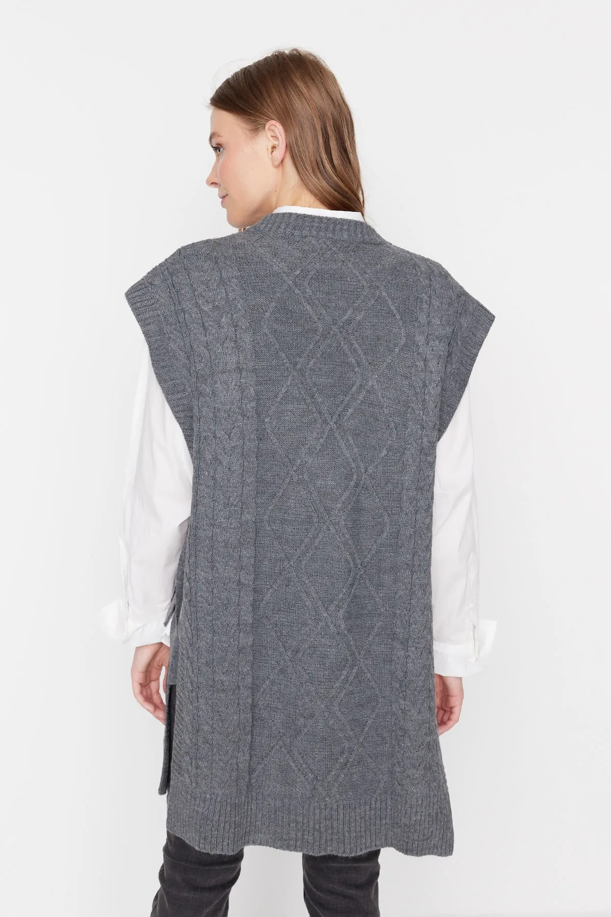 Trendyol Modest  Anthrazitfarbener geflochtener Strickpullover mit Schnürung an der Taille TCTAW22UV0018