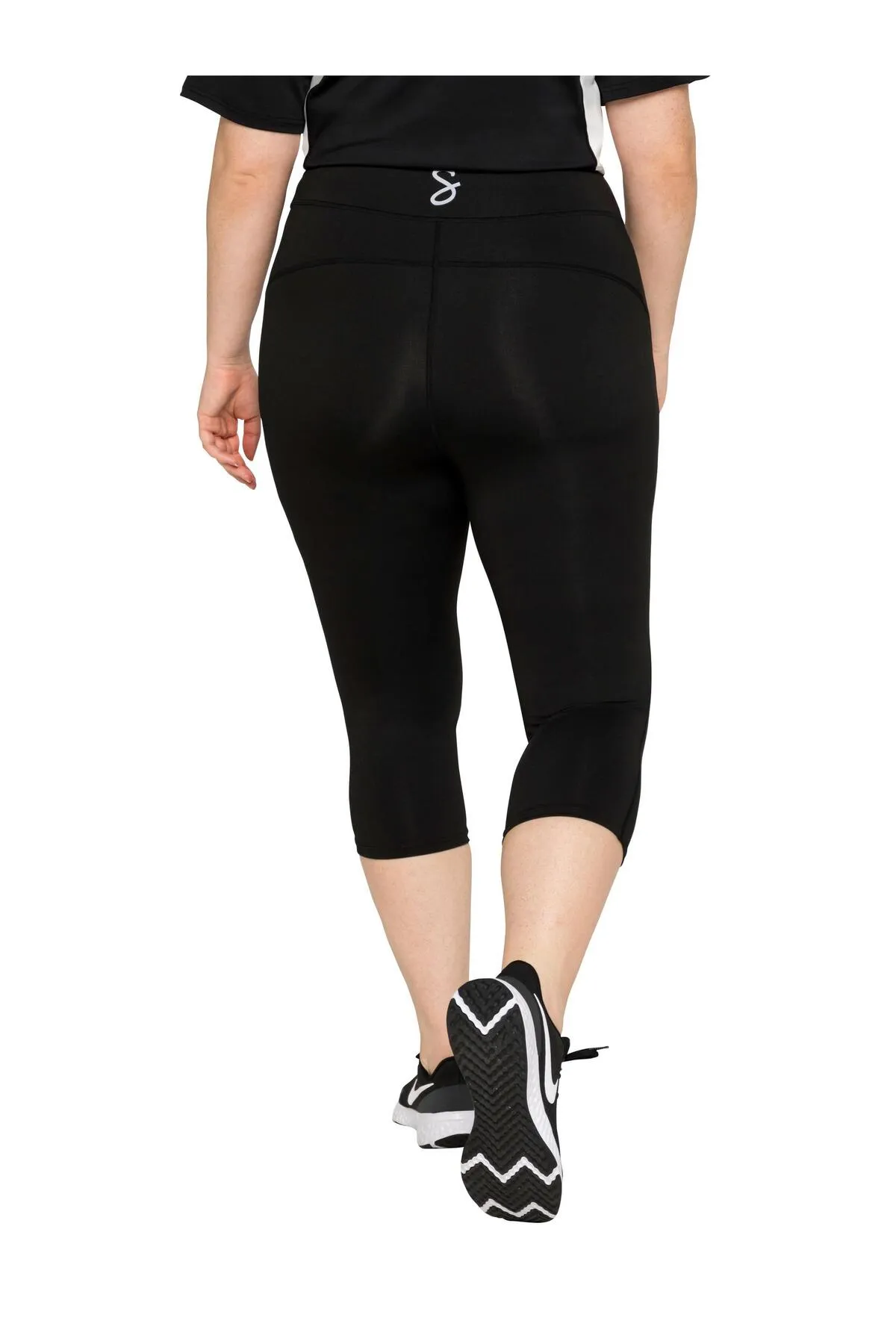 Sheego  Kurze Sporthose - Schwarz - Mittlerer Bund