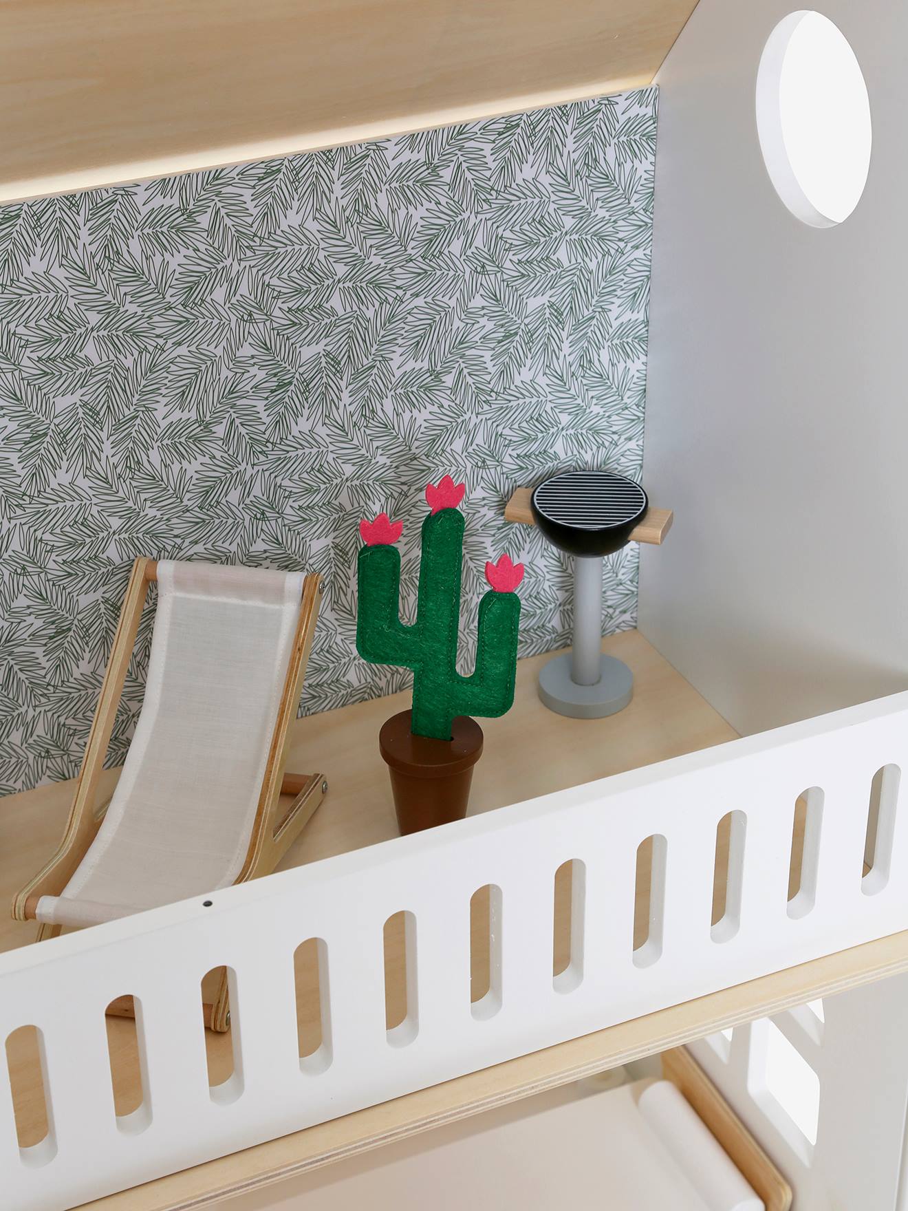 Maison de poupée mannequin Romantique en bois FSC® multicolore