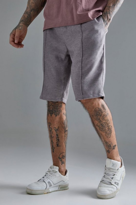 Tall strukturierte Shorts mit Naht-Detail