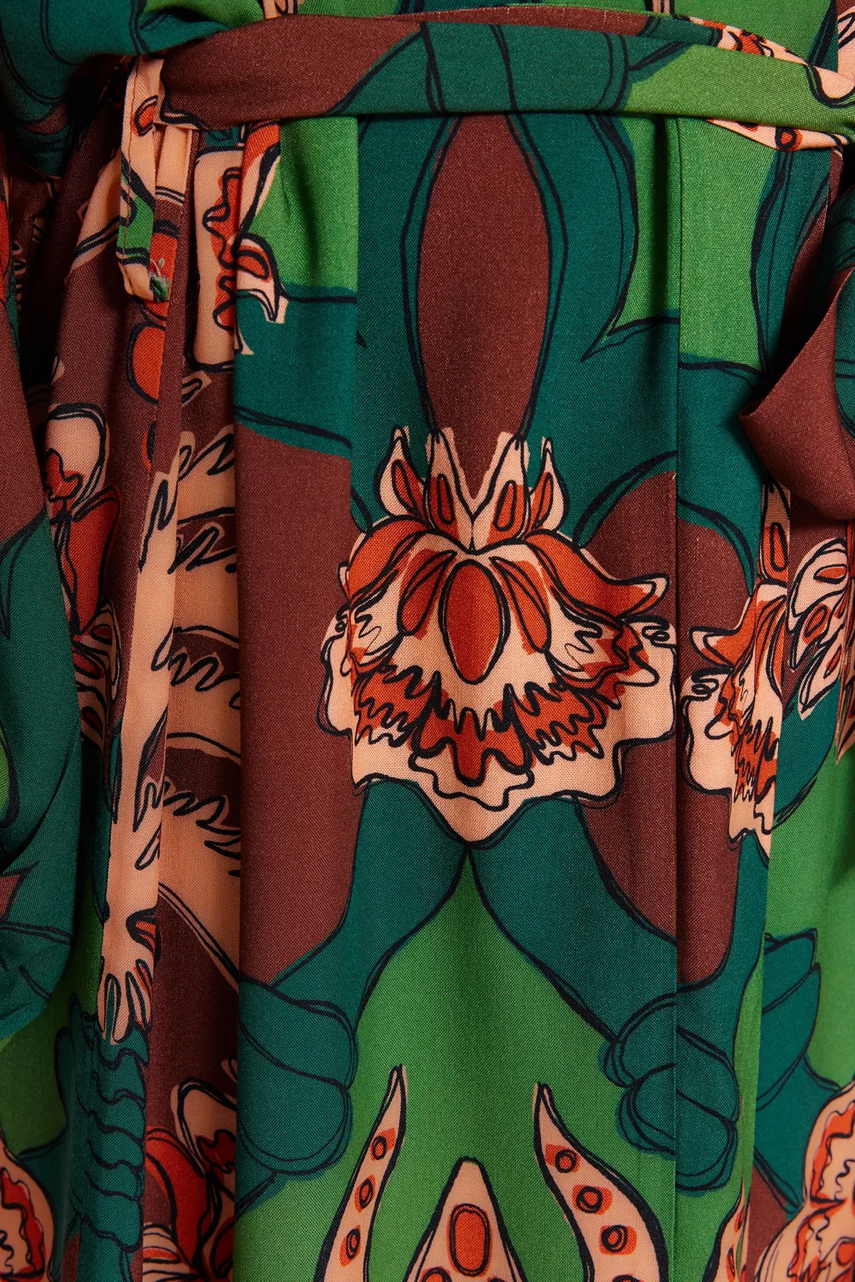 Trendyol Collection  Tropisch gemusterter Maxi-Kimono und Kaftan aus 100 % Baumwolle mit Gürtel TBESS23KM00057