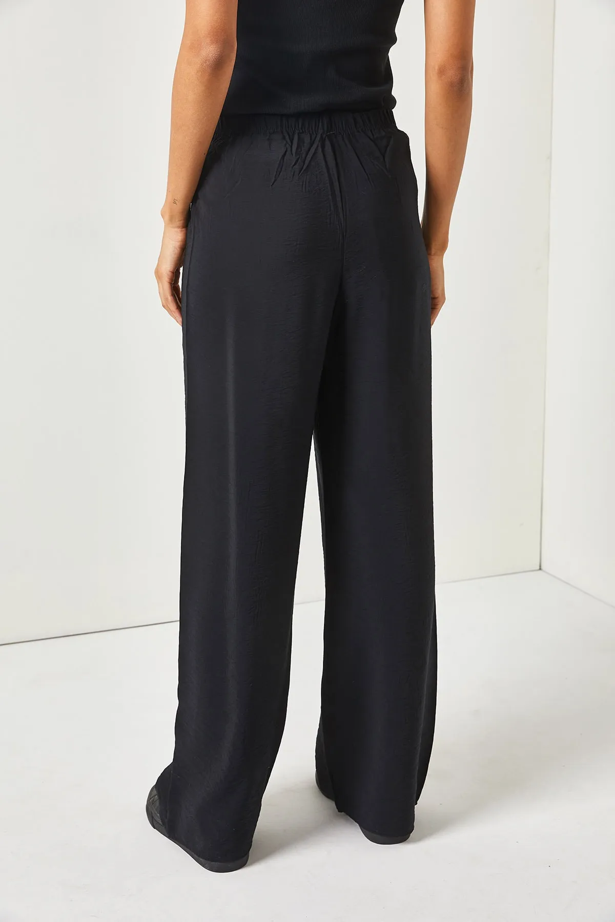 Olalook  Schwarze Palazzo-Ayrobin-Hose mit Gürtel und elastischem Bund für Damen PNT-19000200