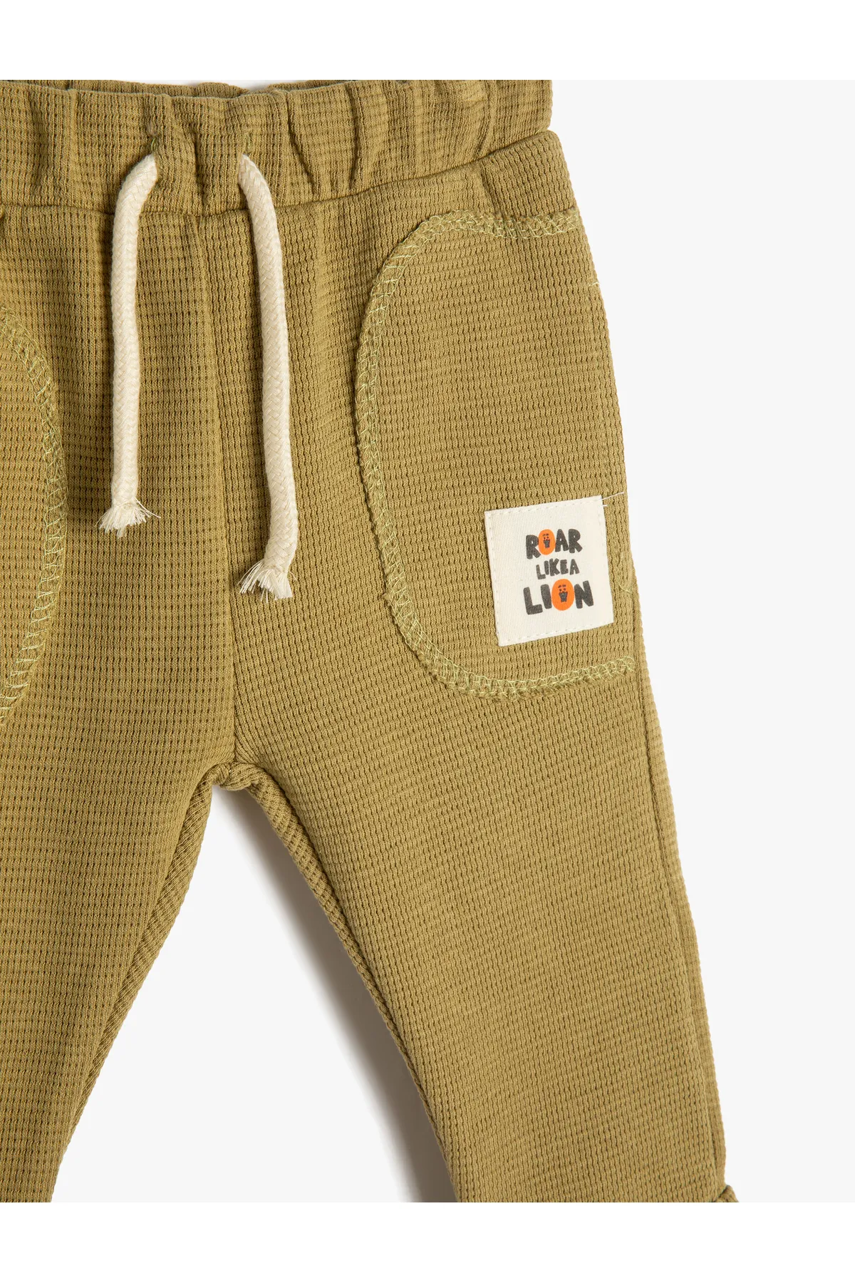 Koton  Strukturierte Jogginghose mit Bindegürtel und Taschen für Babys, Jungen, 3smb40085tk