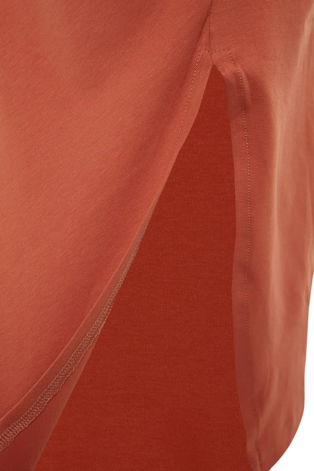 Trendyol Collection  Zimtfarbenes, tailliertes Midi-Stretch-Strickkleid aus Baumwolle mit Rüschen und Schlitzdetail TWOSS23EL00777