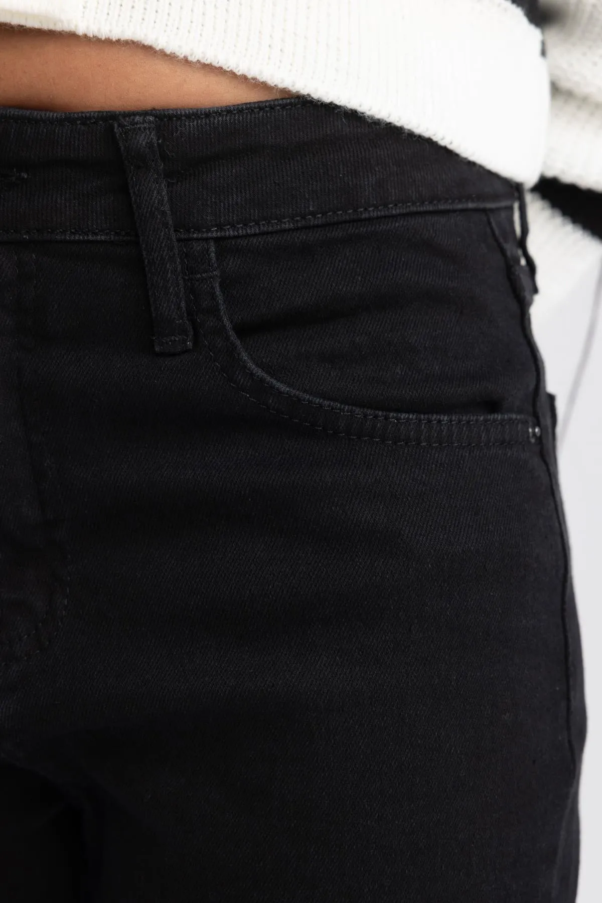 DeFacto  Bequeme Mom-Passform, hohe, bequeme Passform, leicht, schmale Beintaille, knöchellange Jeanshose A6985ax23au