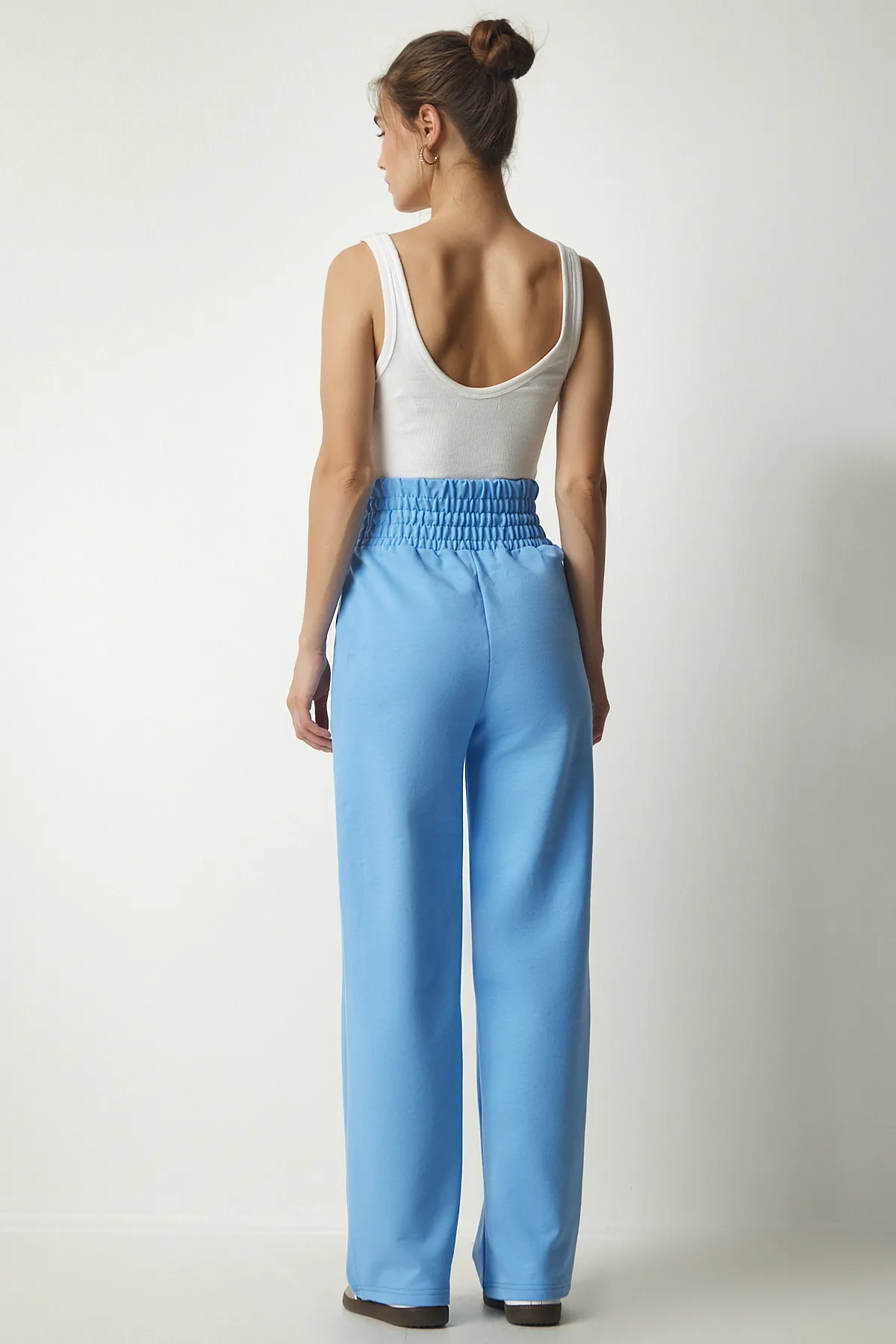 Happiness İstanbul  Himmelblaue Basic-Strick-Jogginghose mit Taschen für Damen XR00018