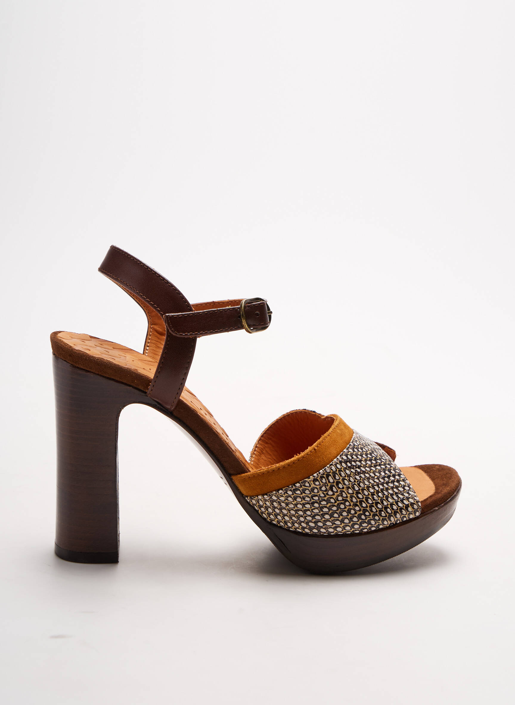 Chie Mihara Sandales Nu Pieds Femme couleur marron