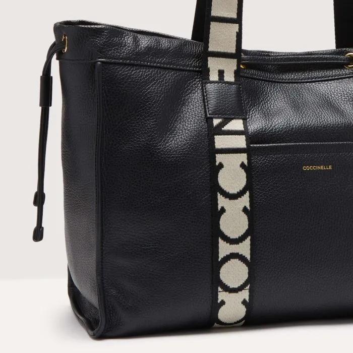 Coccinelle 2day Signature Large