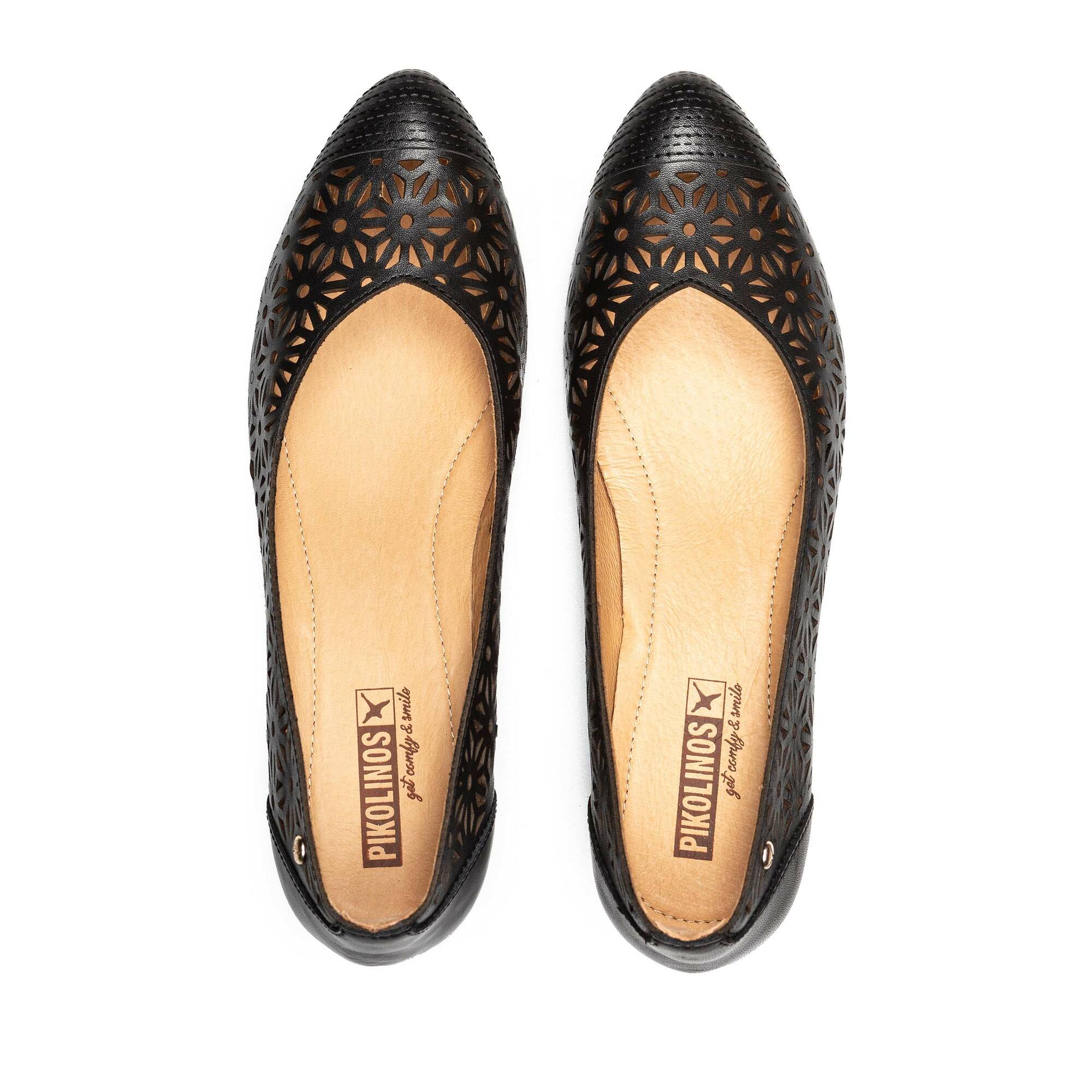 Buty damskie ze skórzanymi detalami - CZARNE