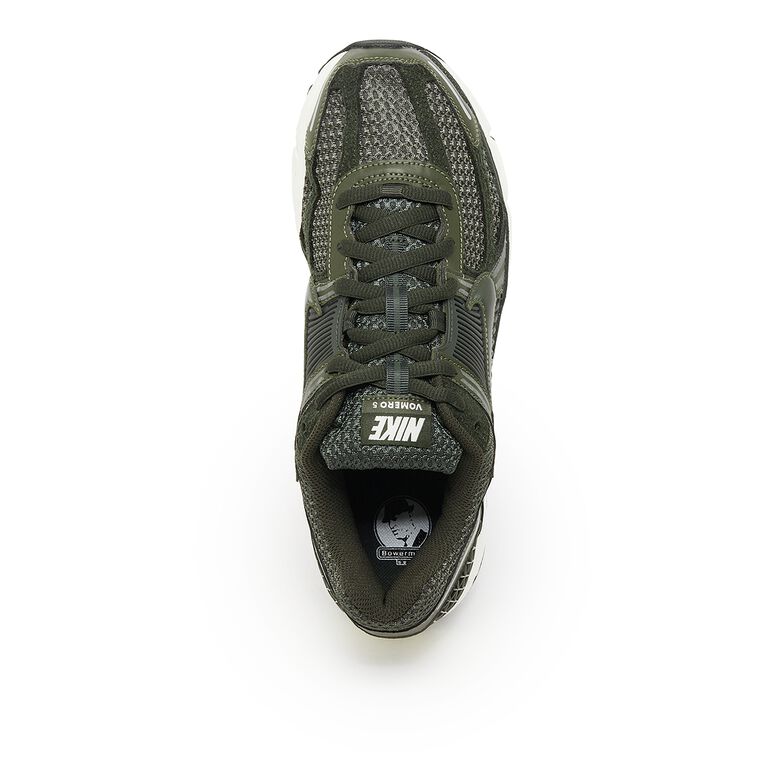 NIKE Zoom Vomero 5 