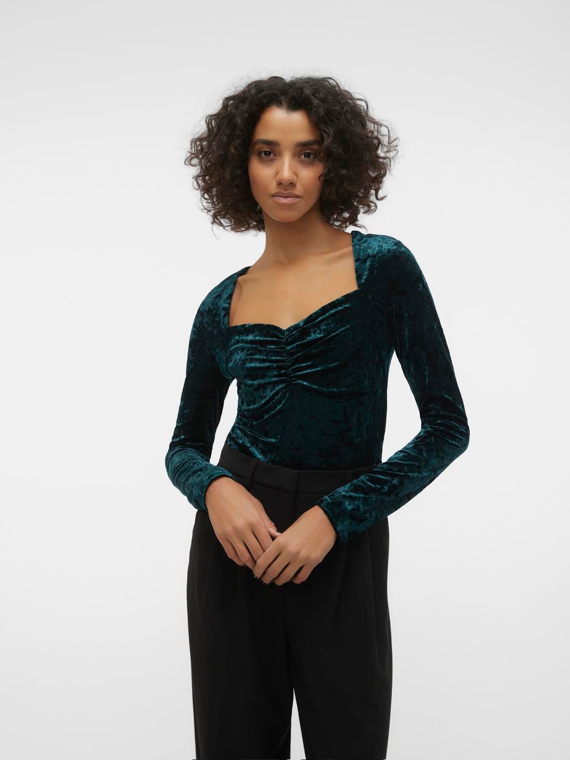 VMVERA Top
