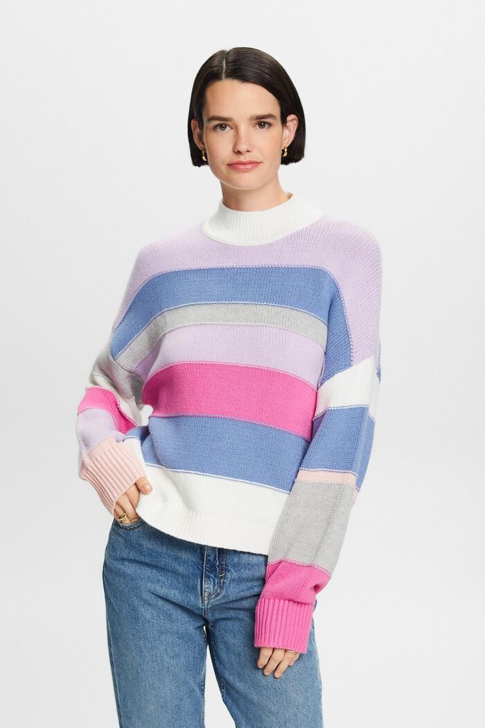 Gestreifter Pullover mit Stehkragen