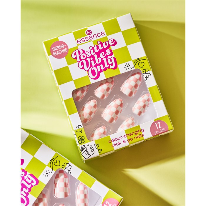 Colour-Changing Click & Go Nails