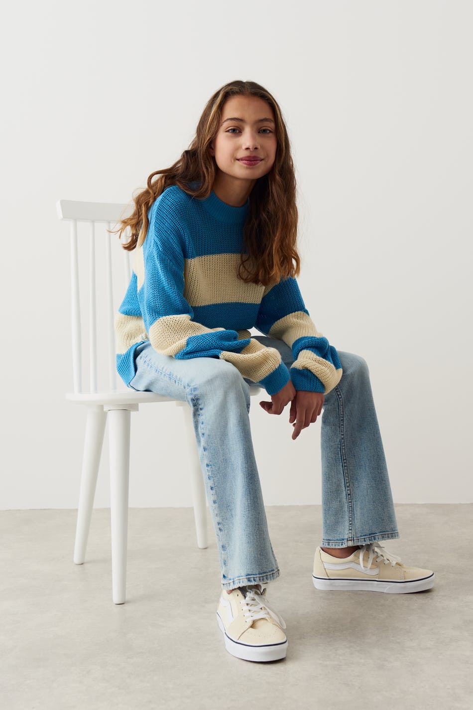 Y knitted slit sweater
