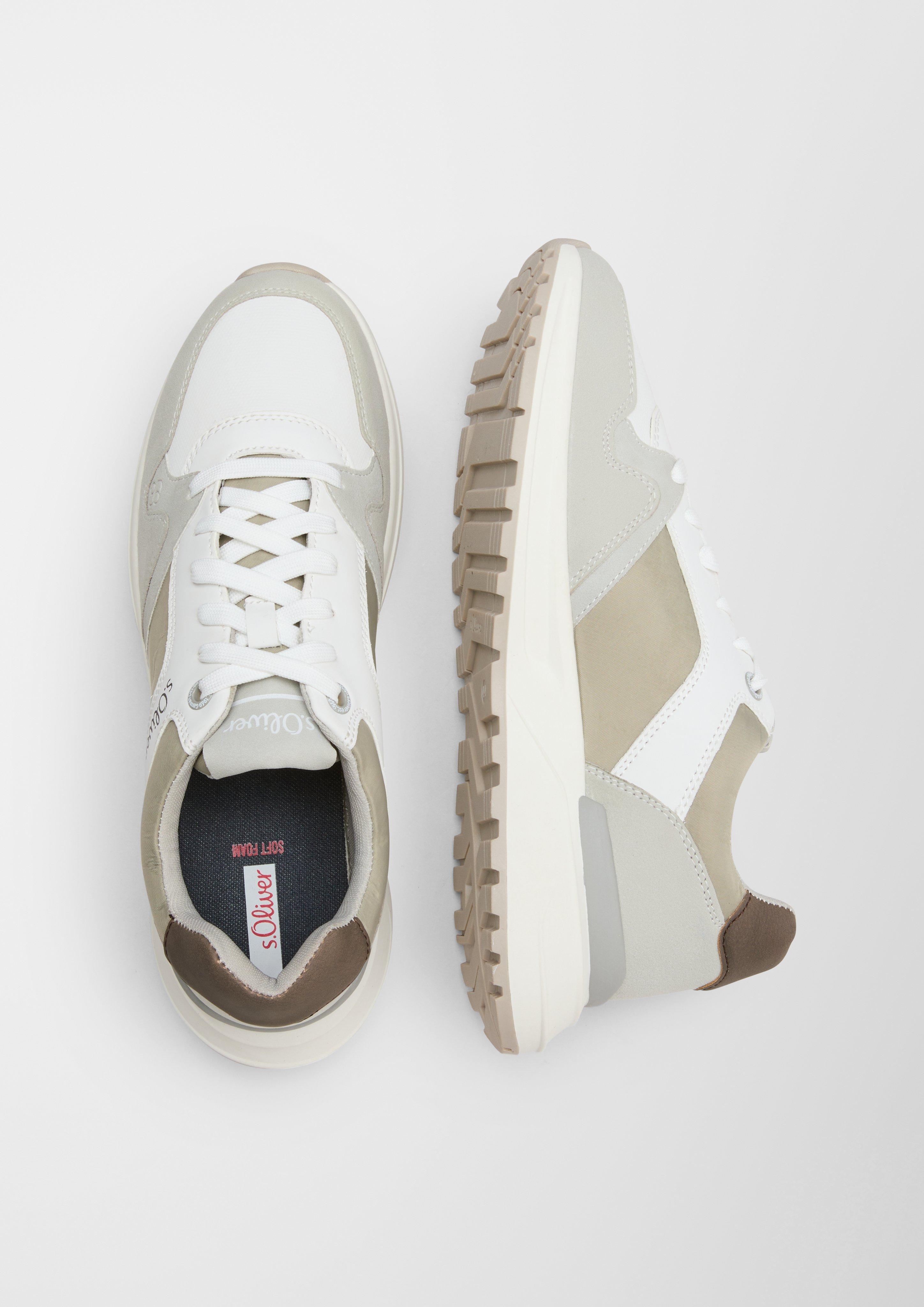 Sneaker mit Kontrast-Details  6007310-219
