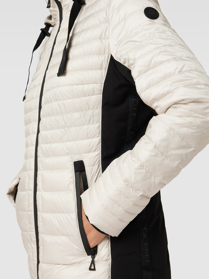 Steppjacke mit Label-Patch in beige