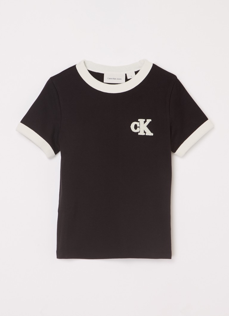 Calvin Klein -t-paita, jossa logobrodeeraus