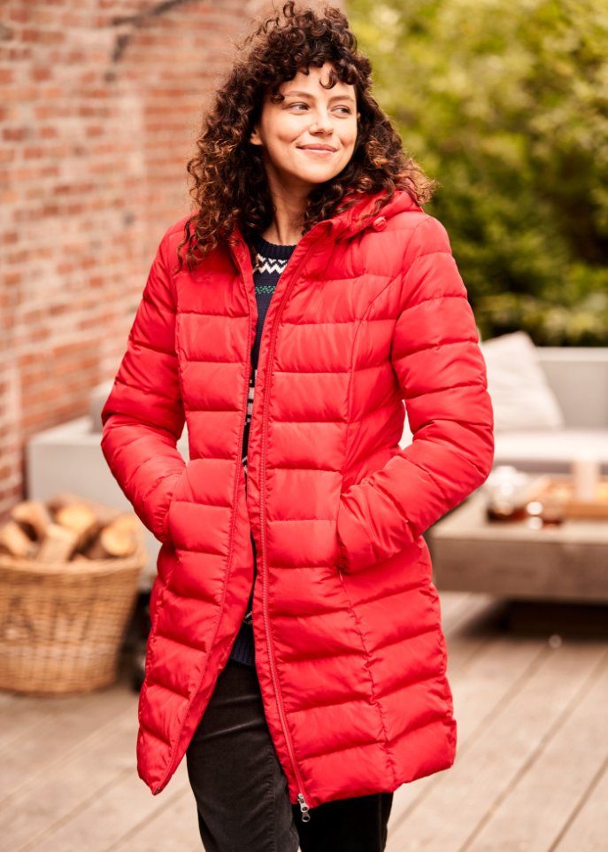 Long-Steppjacke mit verstärkter Taille und Druck hinten