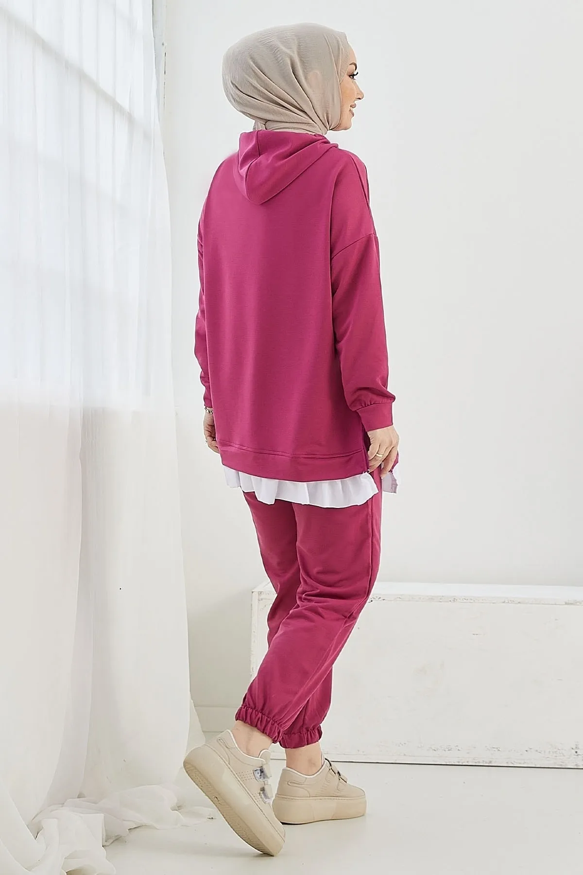InStyle  Losya-Anzug mit Kapuze und doppelseitigem Reißverschluss – Fuchsia