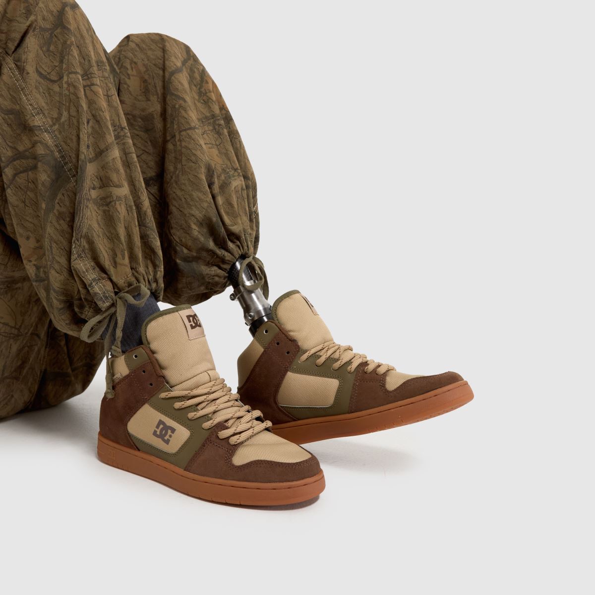 DC Manteca 4 Hi-sneakers i stenfärgad flerfärgad