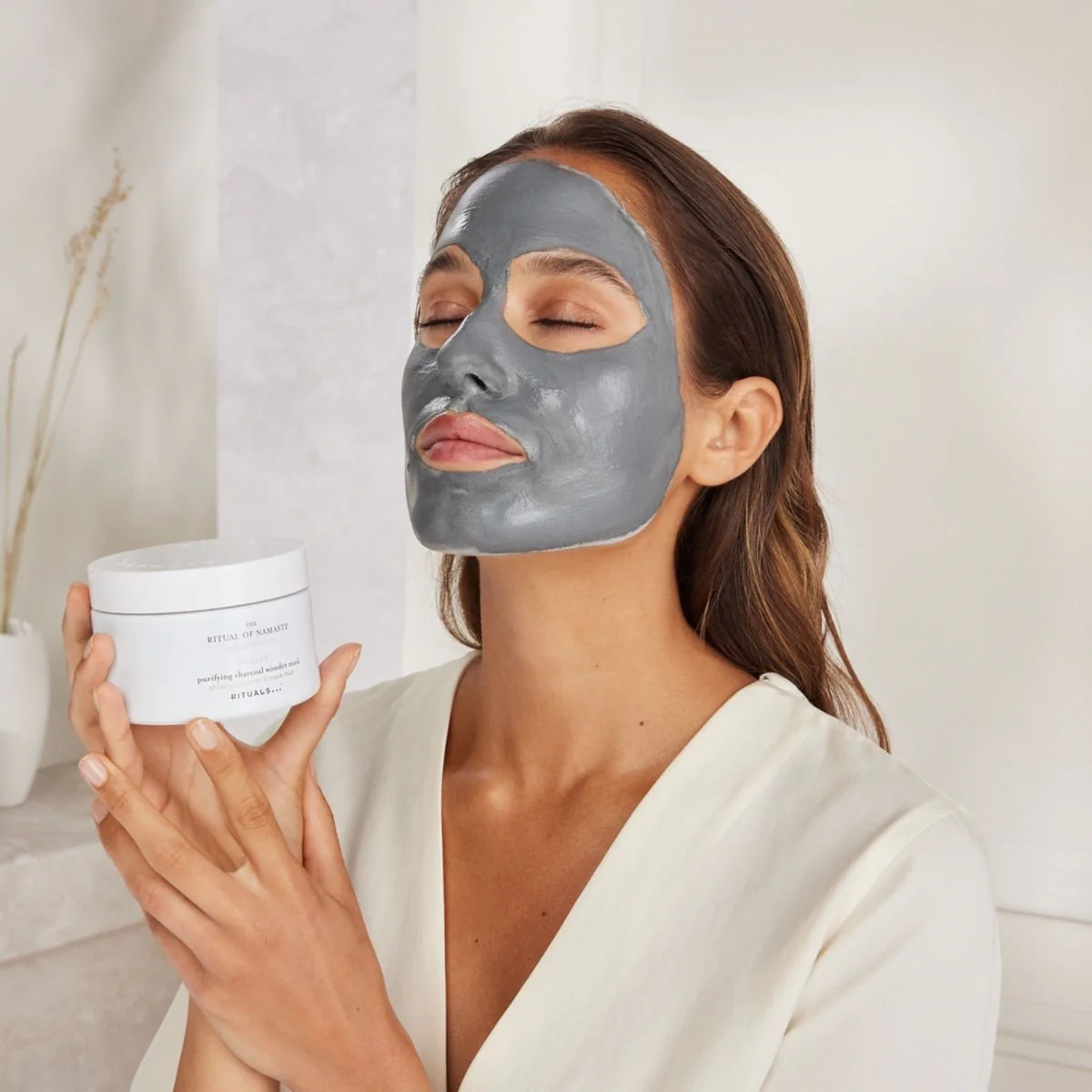Ритуал Намасте прочишћавајућа маска са угљем - Маска за прочишћавање лица