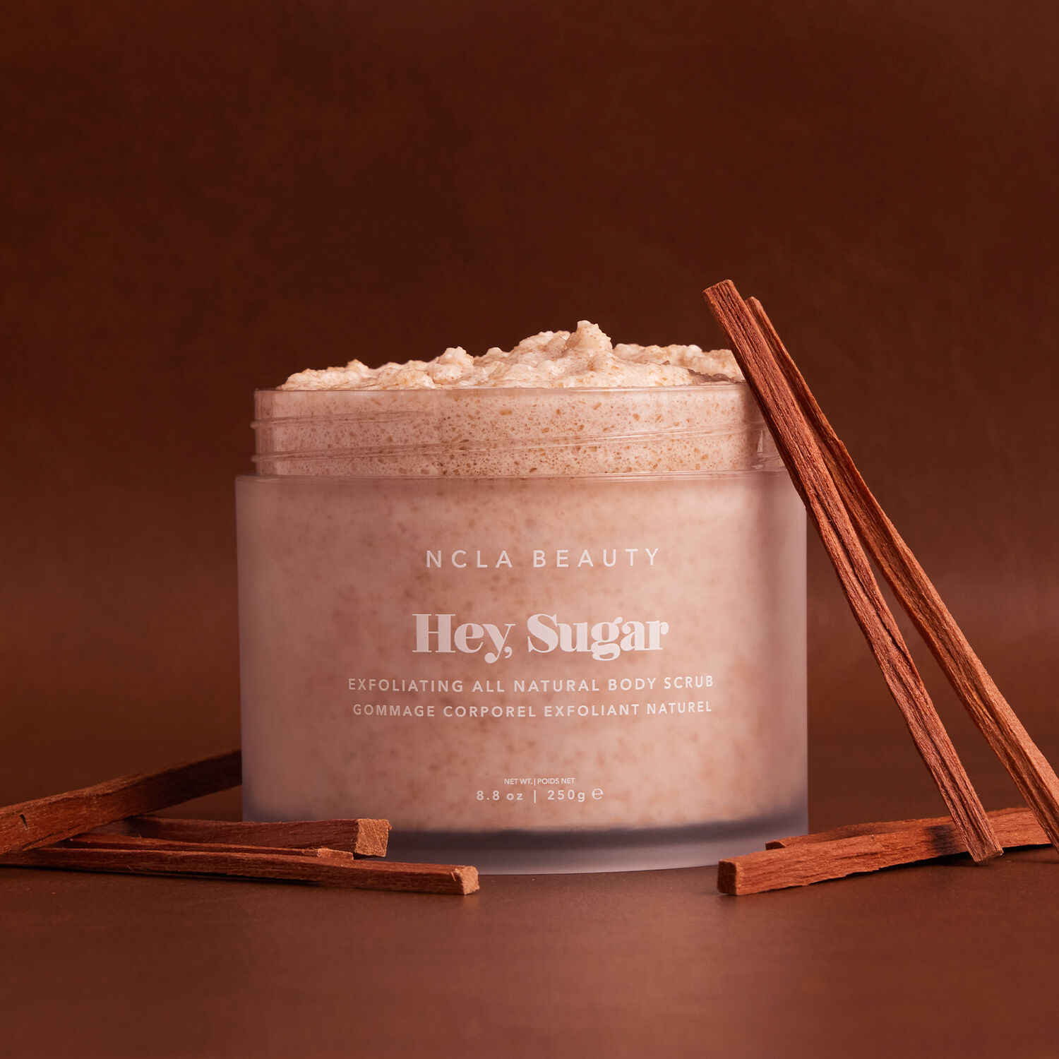 NCLA Beauty Hey, Sugar All Natural Body Scrub - Sandalwood Men's Body Scrub Gommage corps