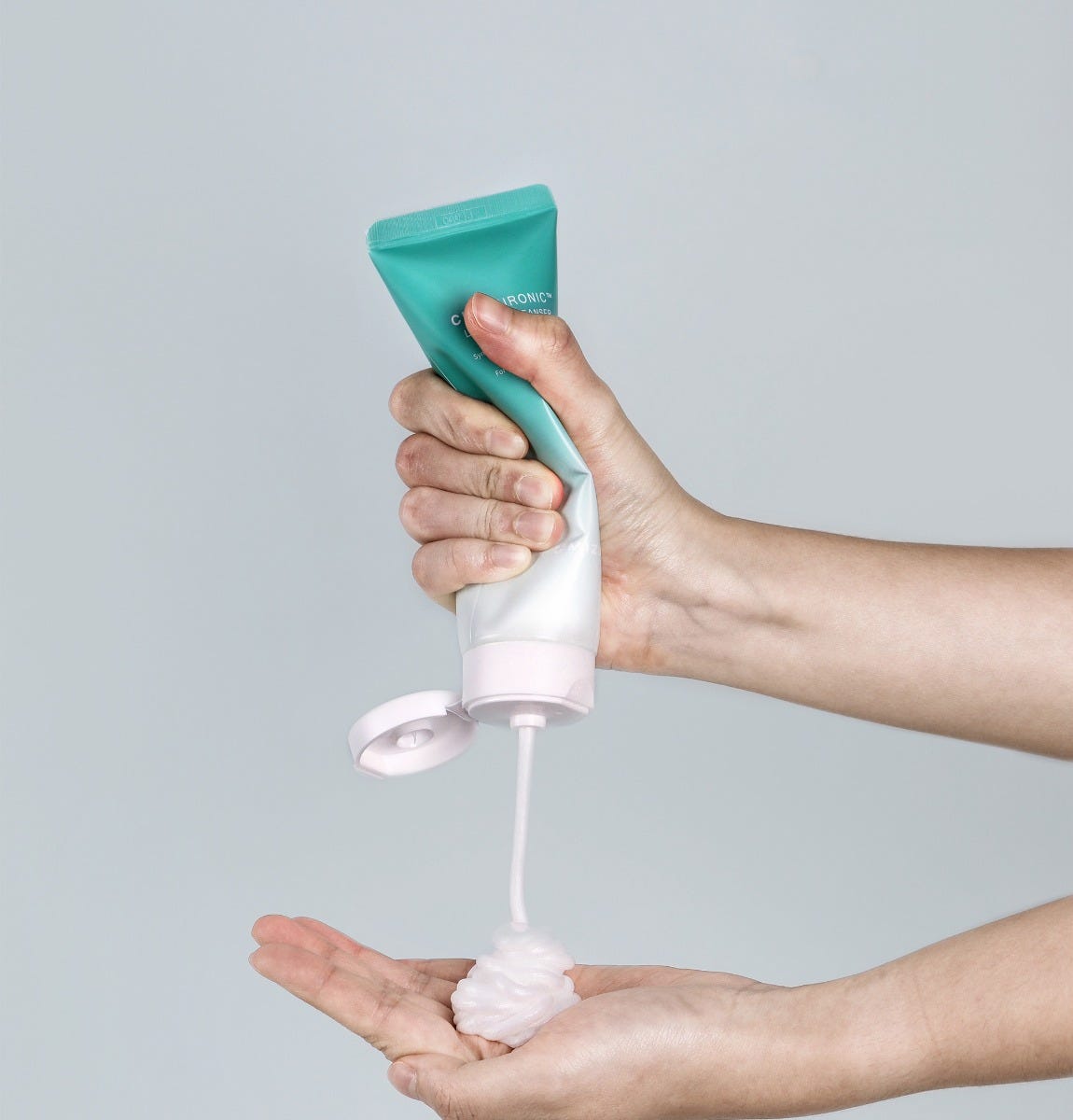 Mizon Cicaluronic Gel Low pH Cleansing Foam 120 ml